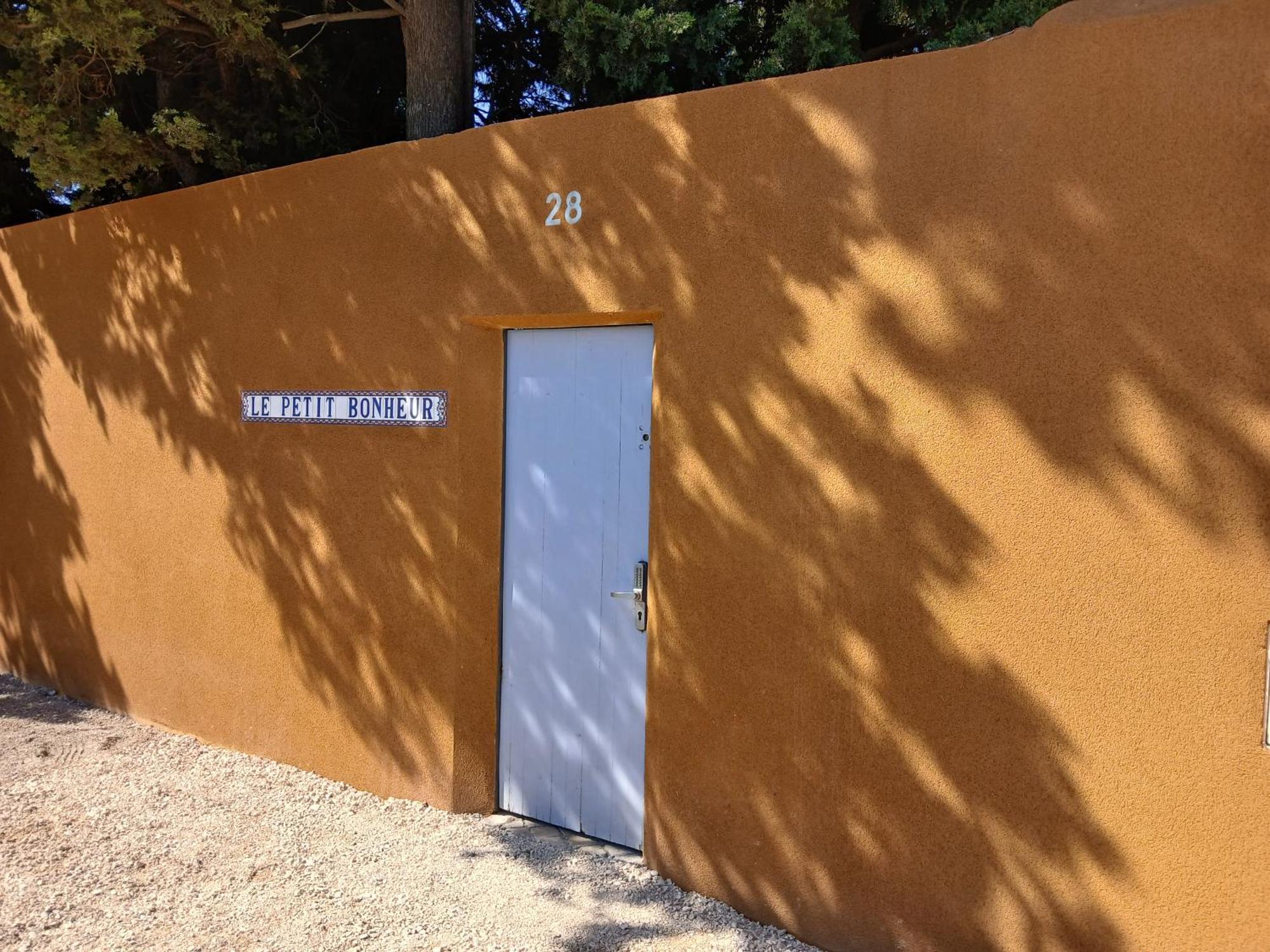 Logement Lumineux, Entierement Renove Avec Jardin Caumont-sur-Durance Dış mekan fotoğraf